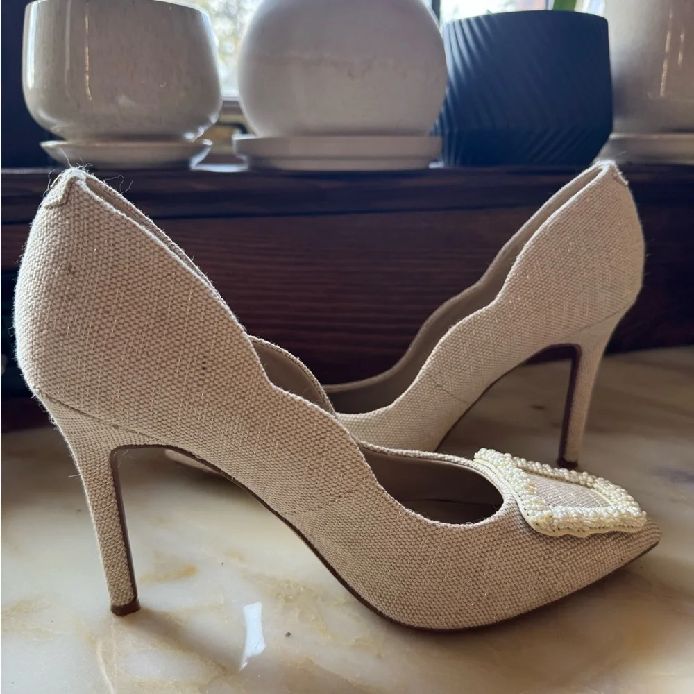 Sam Edelman Harriett Pointed
Toe Pump - Picture 5 of 8